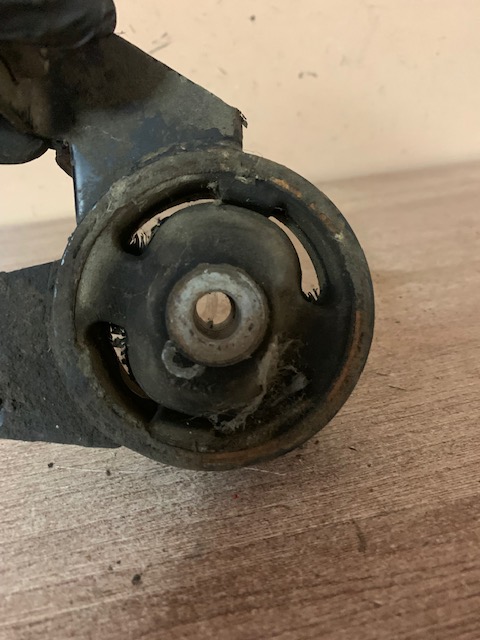 Daewoo Matiz Опора двигателя передняя Matiz (M100/M150) 1998-2015 (96565731)