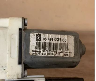 Citroen C5 2001-2005 Моторчик стеклоподъемника C5 2004-2008 (ПЕРЕДНИЙ ЛЕВЫЙ 9221AJ 9649303980)