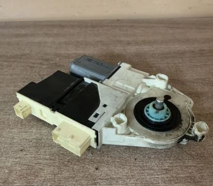 Citroen C5 2001-2005 Моторчик стеклоподъемника C5 2004-2008 (ПЕРЕДНИЙ ЛЕВЫЙ 9221AJ 9649303980)