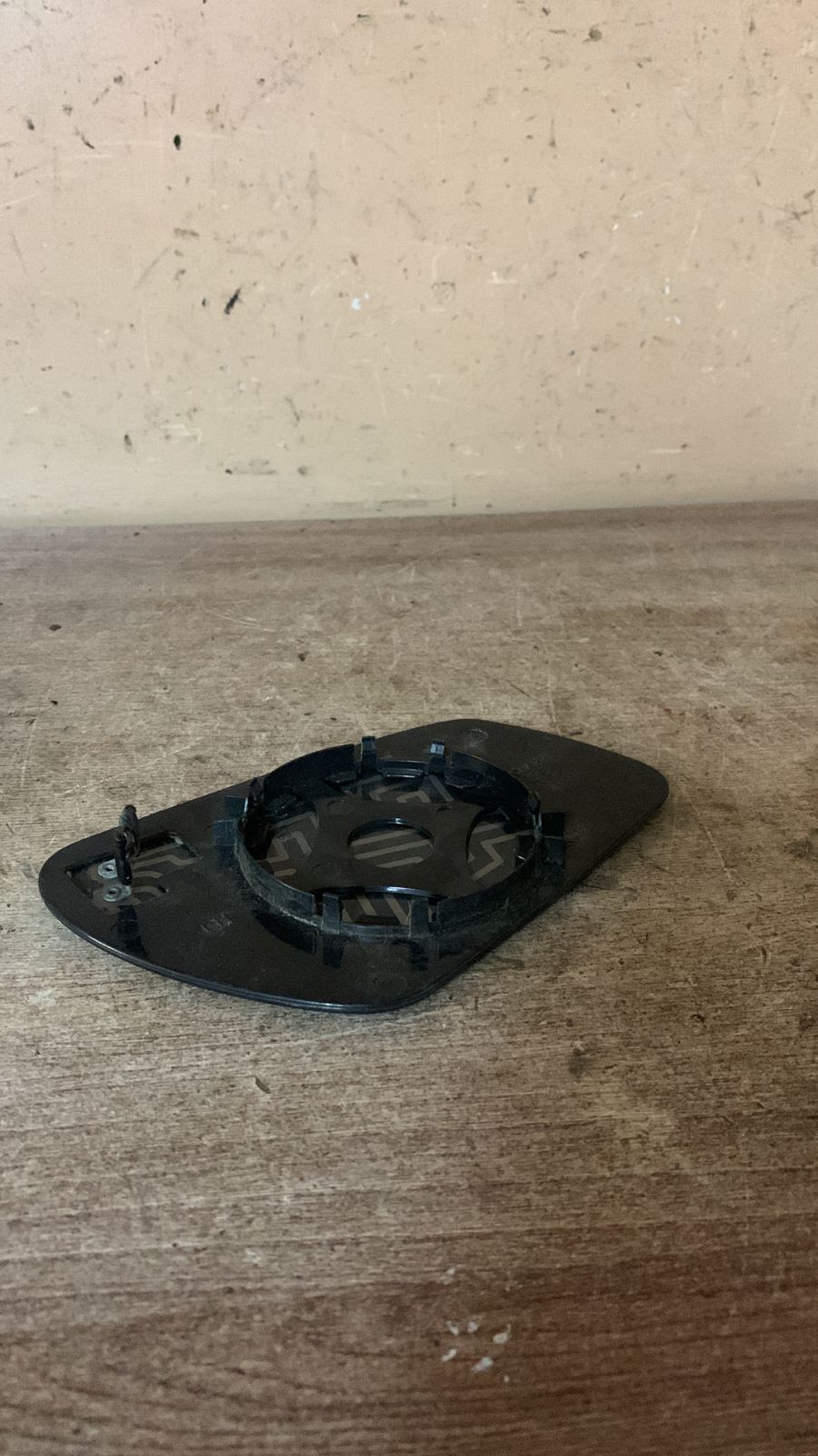 Зеркальный элемент левый для Ford Fusion 2002-2012 28500706