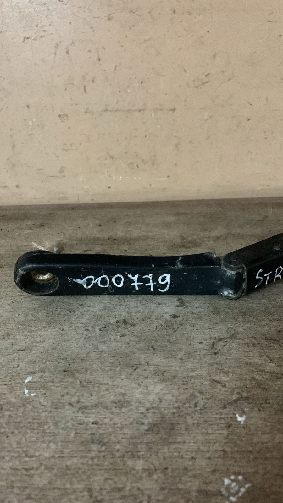 Dodge Chrysler Sebring-Dodge Stratus Поводок стеклоочистителя передний правый для Chrysler Sebring/Dodge Stratus 2001-2007 5018260AA