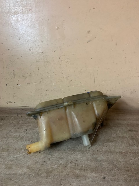 Volkswagen Passat B5 2000-2005 Бачок расширительный AUDI A4 [B5] (1994-2000)/VW PASSAT [B5] 8D0121403L