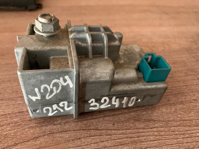 Блок электронный MERCEDES BENZ W204 (2007>) A20454558132