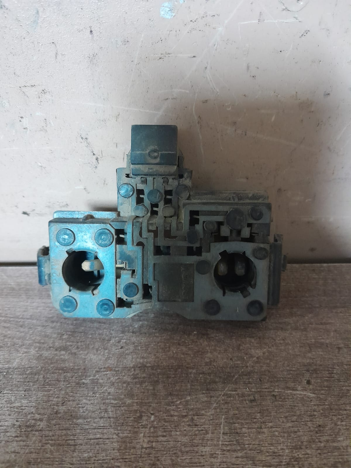 Nissan PRIMERA P11 (1996-2002) Плата заднего фонаря левого Primera P11E 1996-2002 (НАРУЖНЯЯ ) 265569F500 265562F011