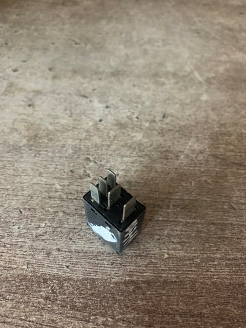 Ford Mondeo I Реле Mondeo III 2000-2007;Maverick 2001-2007;Mondeo II 1996-2000;Fiesta 1995-2001;Puma 1997-2002;Fusion 2002-2012;Focus I 1998-2005;Transit [FA] 2000-2006;Transit/Tourneo Connect 2002-2013;Fiesta 2001-2008 ()