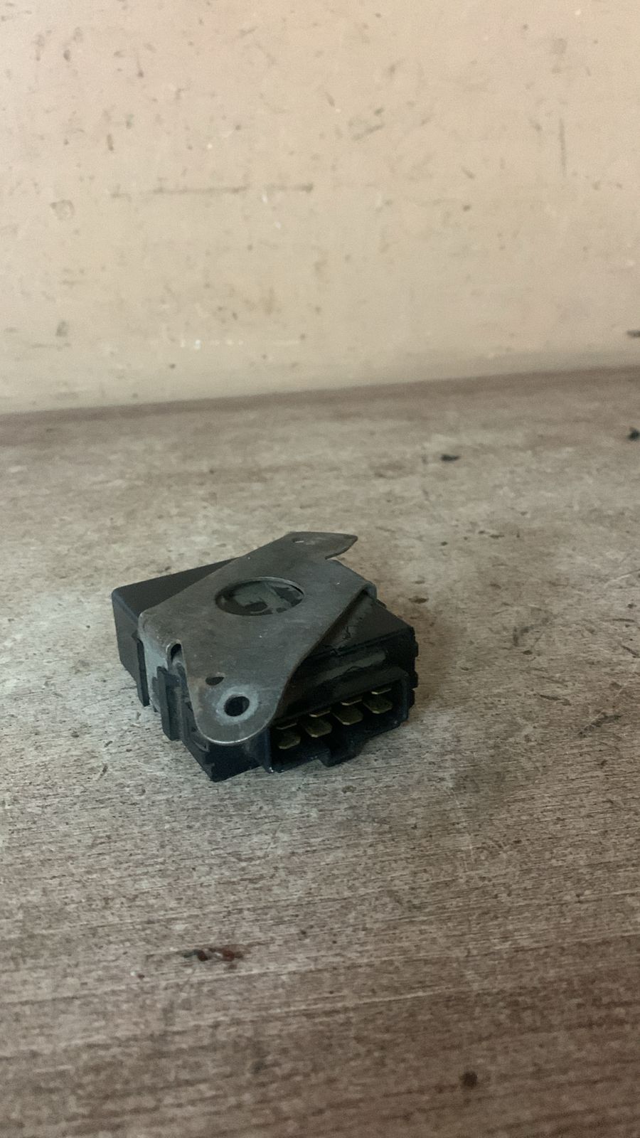 Блок управления климат-контролем Toyota Vista Camry 0617001621