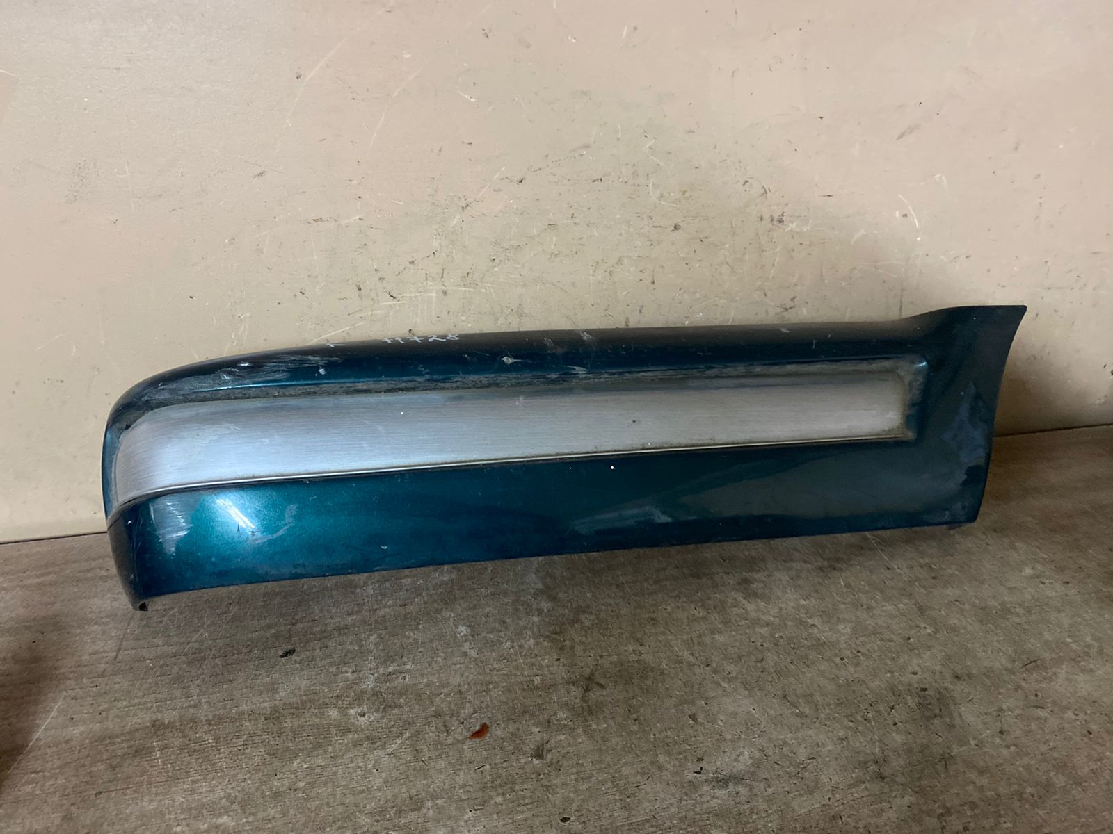 GMC Jimmy Молдинг крыла заднего правого GMC Jimmy ; Chevrolet Blazer 1995-2005 12383448