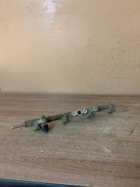 Geely MK 2008-2015 Рейка топливная (рампа) MK Cross 2011>;MK 2008-2015 (1086001164)