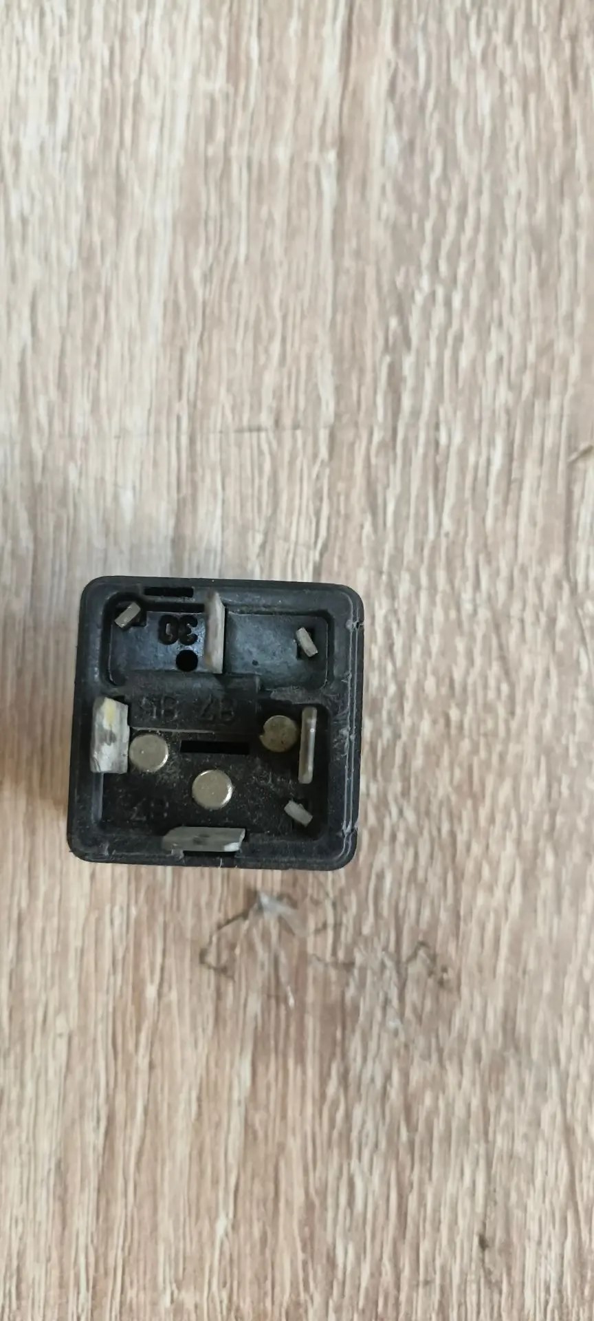 Реле Skoda felicia 18 441040251336