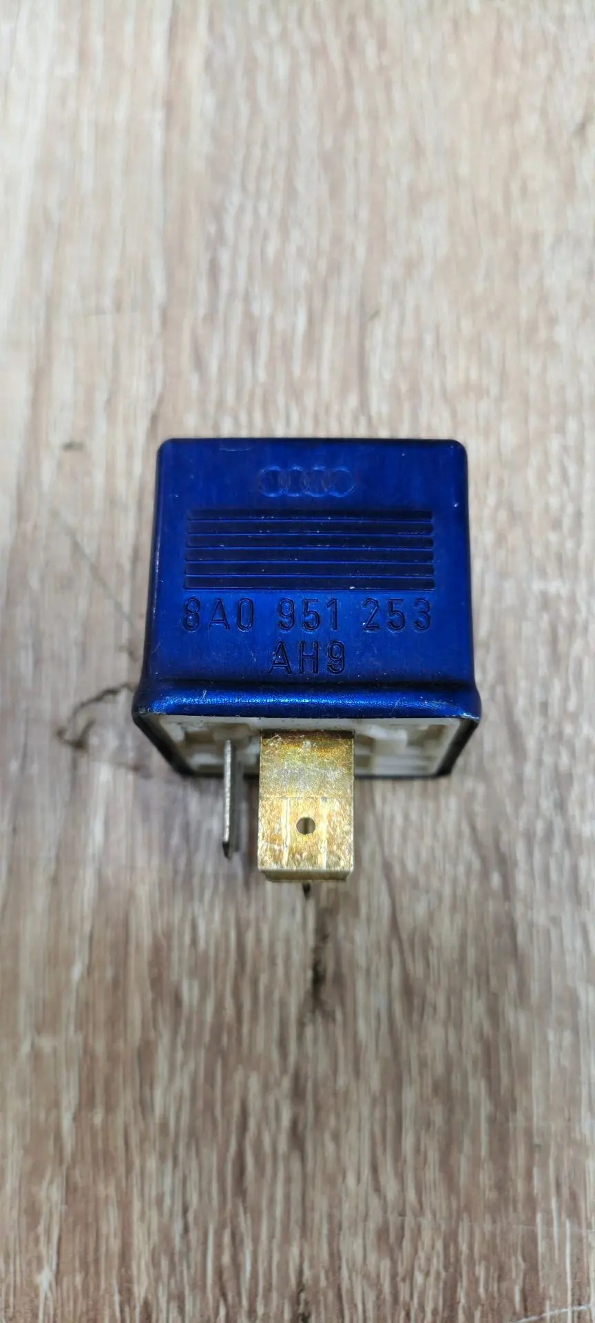 Audi 100 [C4] Реле VW PASSAT [B5] (2000-2005)/AUDI 100 [C4] (1991-199 8A0951253 8A0951253 №202