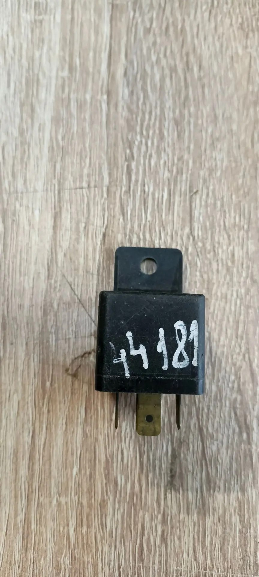 Audi A3 [8L1] Реле  a3 8l 1.8 0332204150