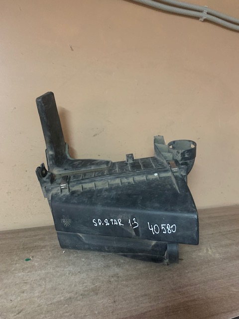 Корпус воздушного фильтра для Mitsubishi Space Star 1998-2004 MR299432