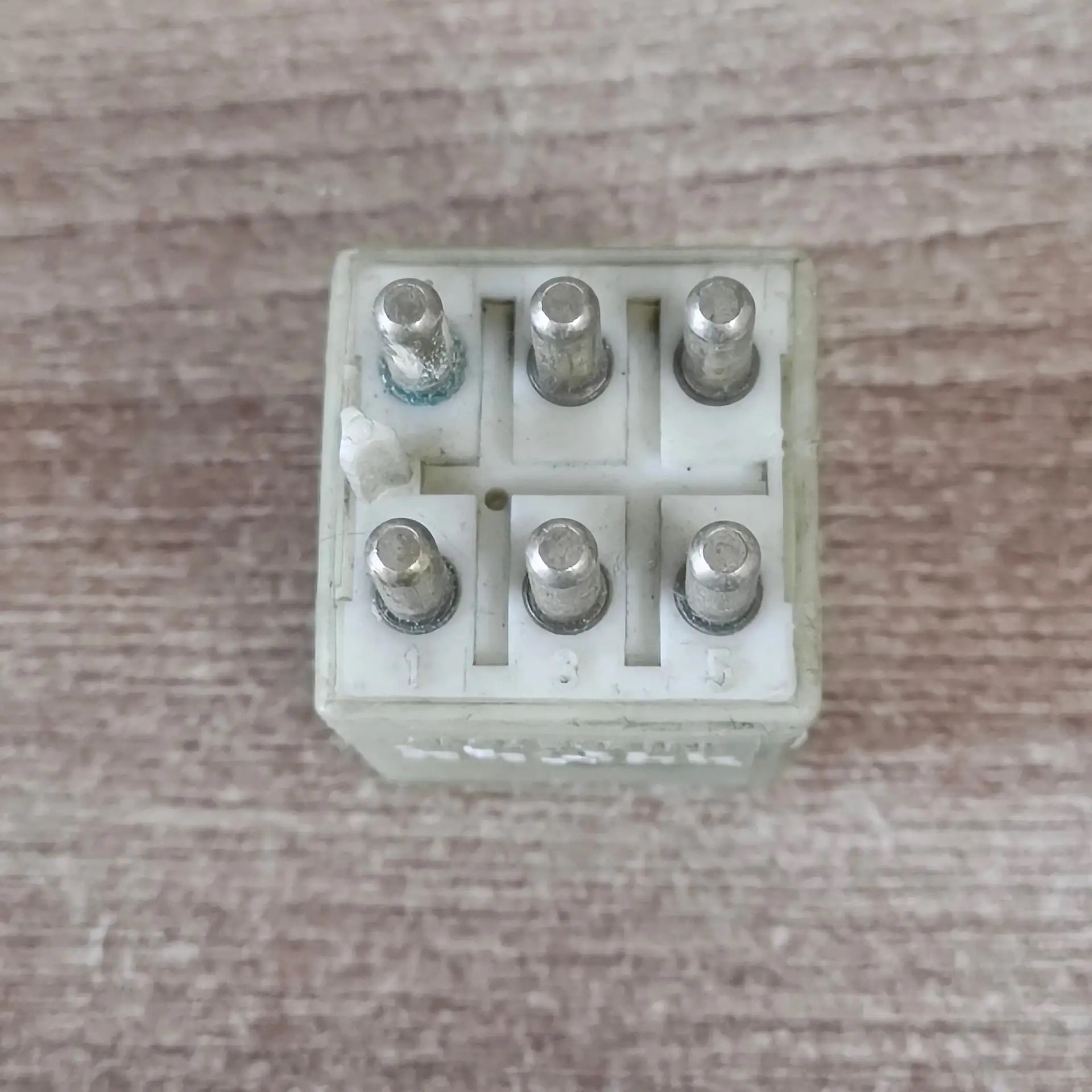 Реле W202 (1993-2000)  Mercedes Benz 0015427819