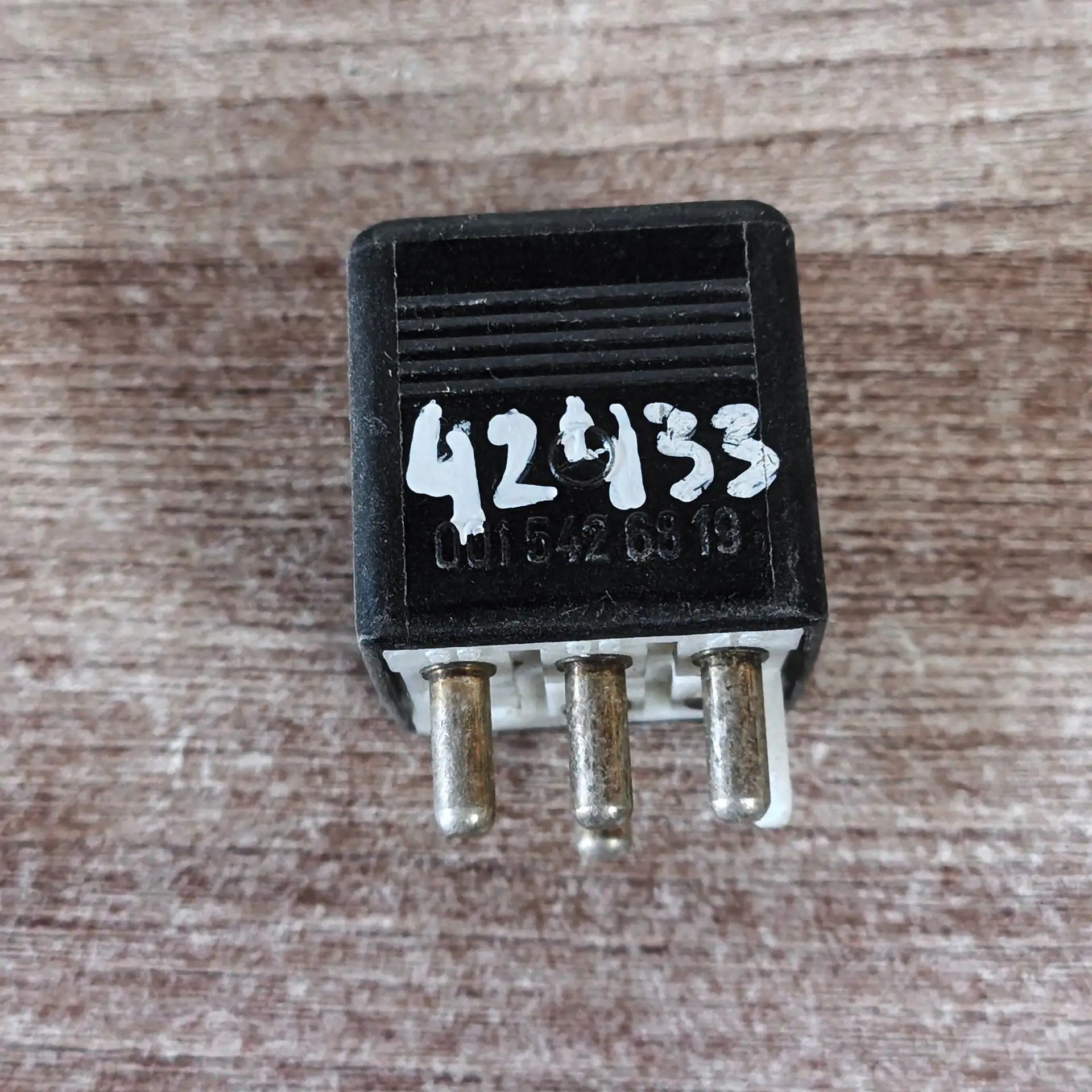 Mercedes Benz W124 Реле MERCEDES BENZ W124 12/84-06/93 0015426819