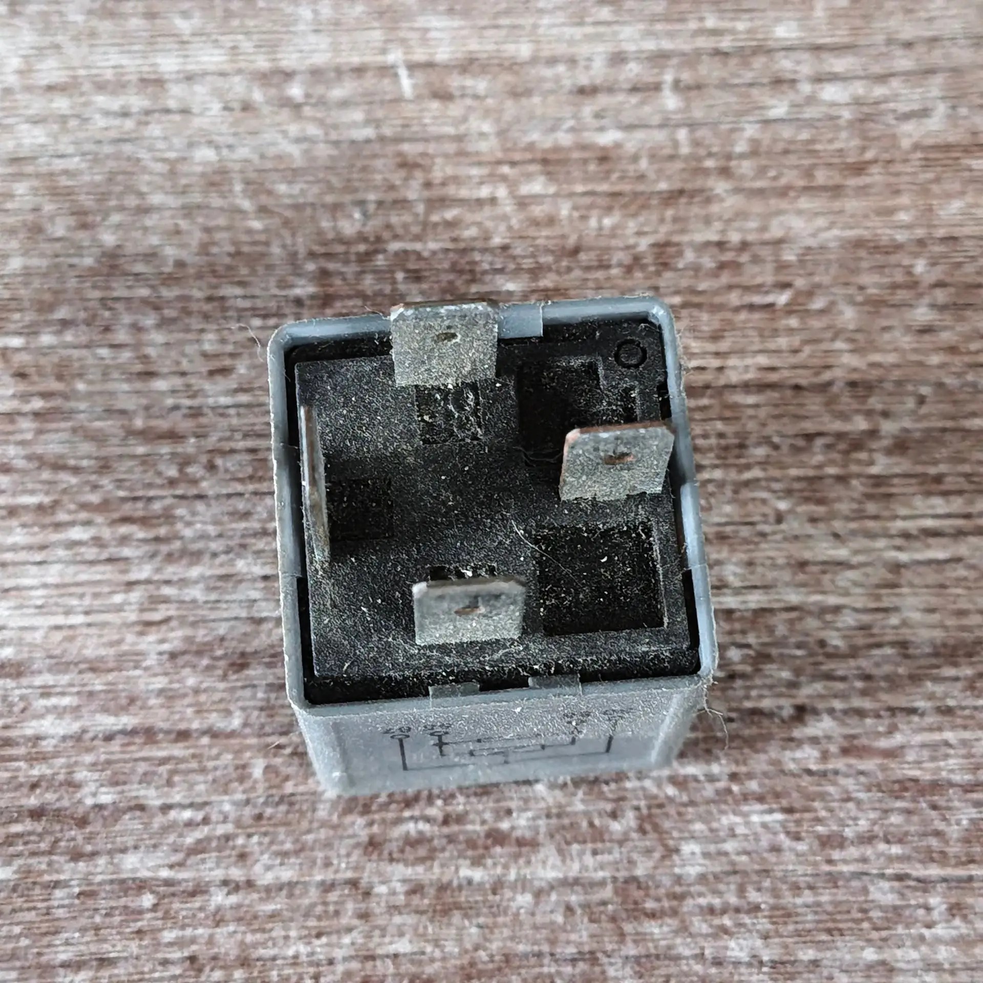 Реле электробензонасоса CHERY AMULET (A15) (2006>) A113735011BB N21