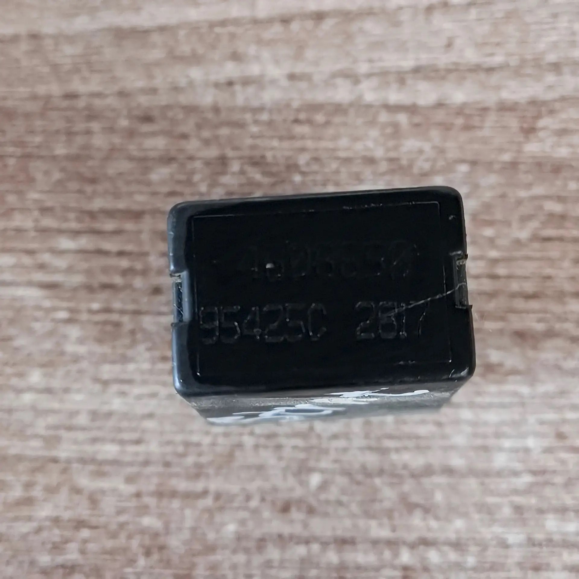 Реле Sebring/Dodge Stratus 2001-2007;Voyager/Caravan 1996-2001 (04608650)