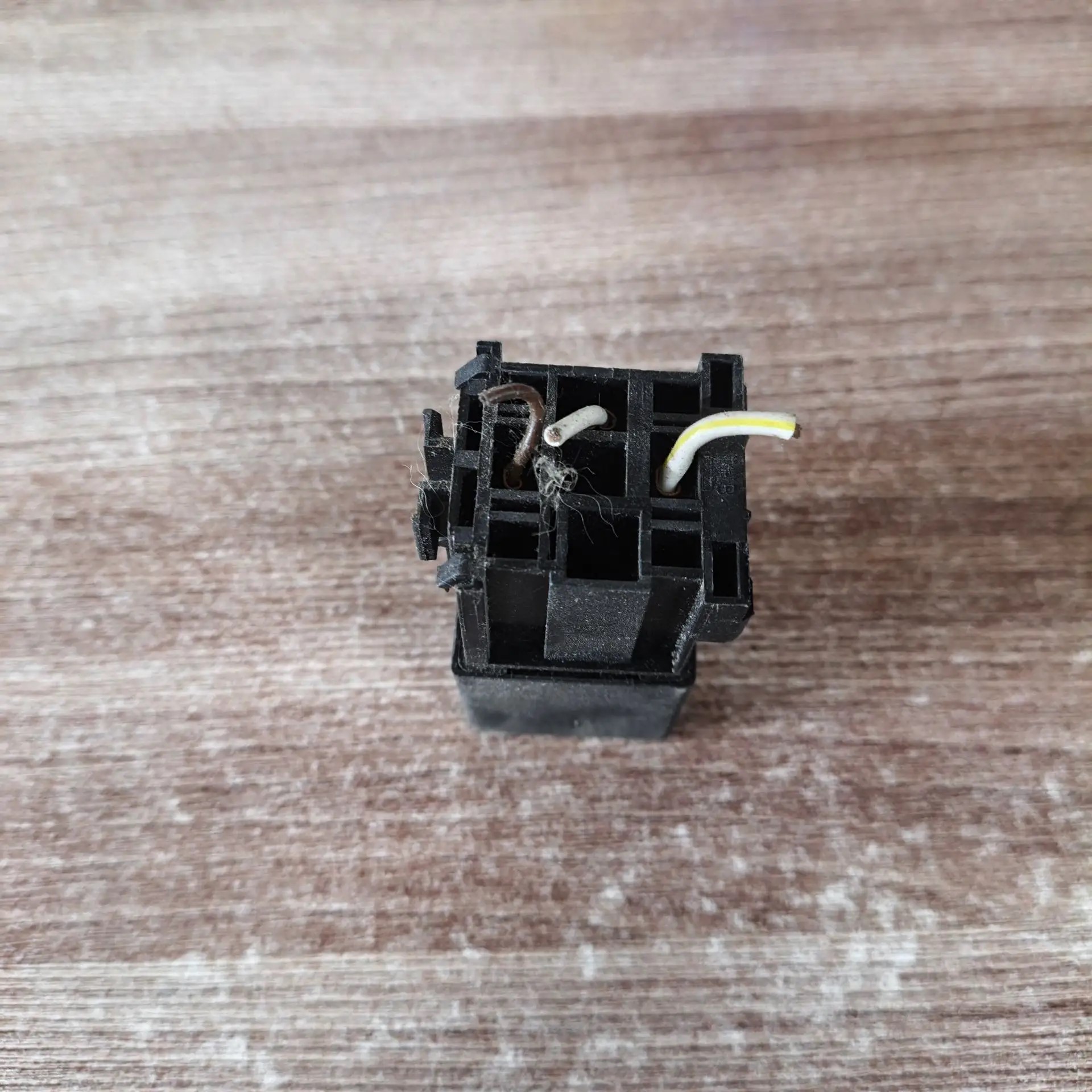 Реле поворотов Chery A113735017  N21