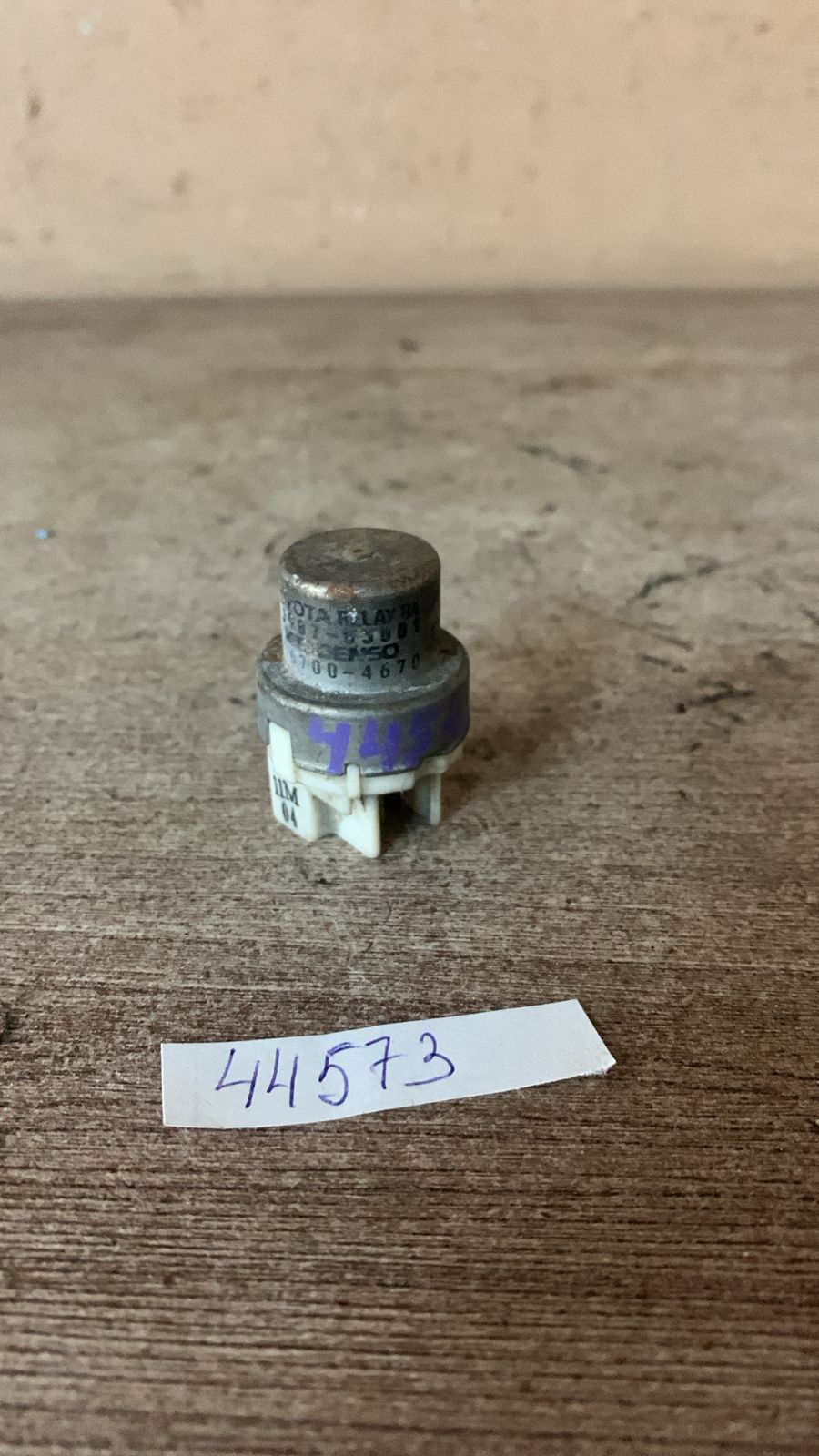 Реле Denso  Land Cruiser 80  0567004670