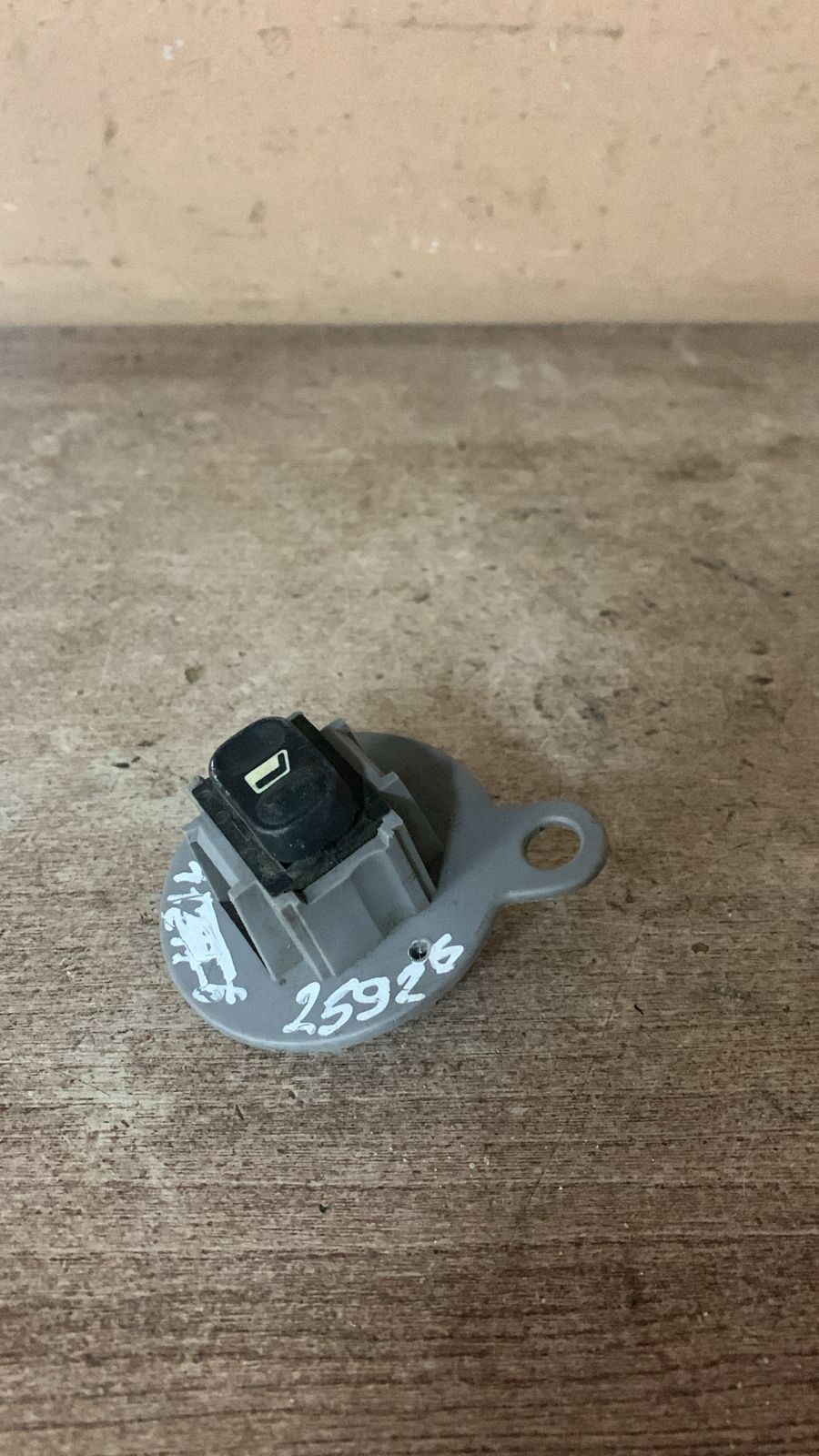 Citroen Xsara Picasso Кнопка стеклоподъемника Citroen Xsara Picasso I (1999–2011) 9638569080