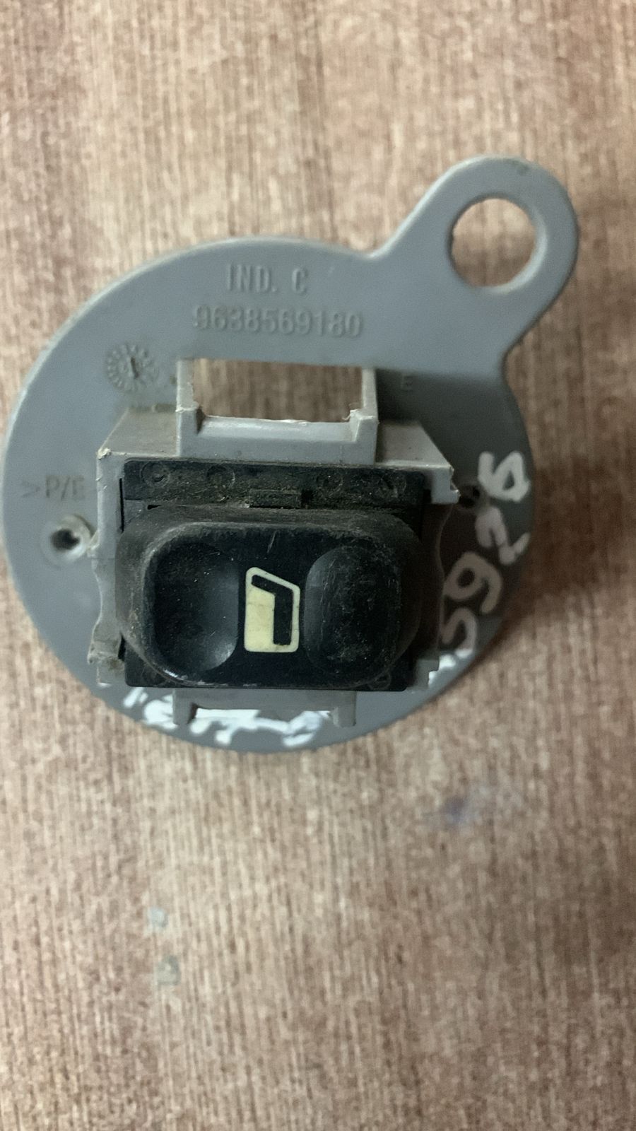 Citroen Xsara Picasso Кнопка стеклоподъемника Citroen Xsara Picasso I (1999–2011) 9638569080