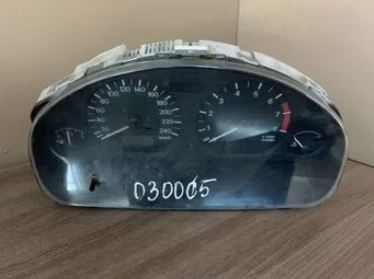 Mitsubishi Carisma (DA) Панель приборов для Mitsubishi Carisma (DA) 2000-2003 (1.6 16V 4G92;ЛЕВЫЙ РУЛЬ;МКПП)  ()