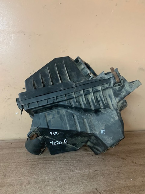 Nissan Primera P12 (2002-2007) Корпус воздушного фильтра X-Trail (T30) 2001-2006;Almera Tino 2000-2006;Primera P12E 2002-2007 (16500AU600)  крышка 16526BM700  16528BM700  нижняя часть