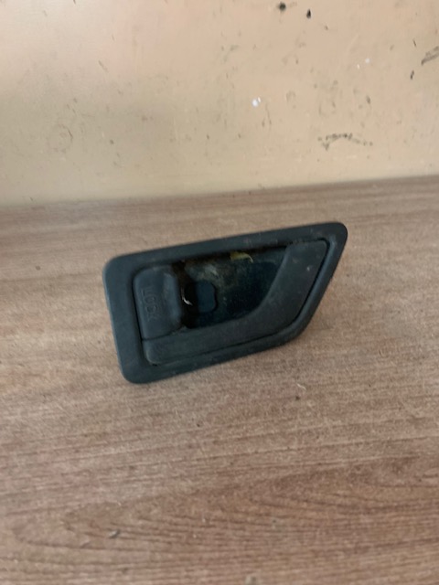 Hyundai Getz Ручка двери внутренняя левая HYUNDAI GETZ 2002-2010 (FR=RR)