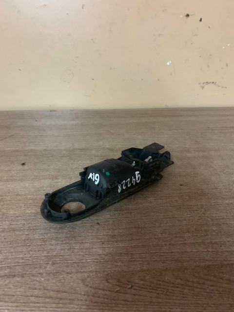 Volkswagen Golf IV-Bora Ручка двери передней внутренняя правая VW GOLF IV/BORA (1997-2005)  1J0837114MB41