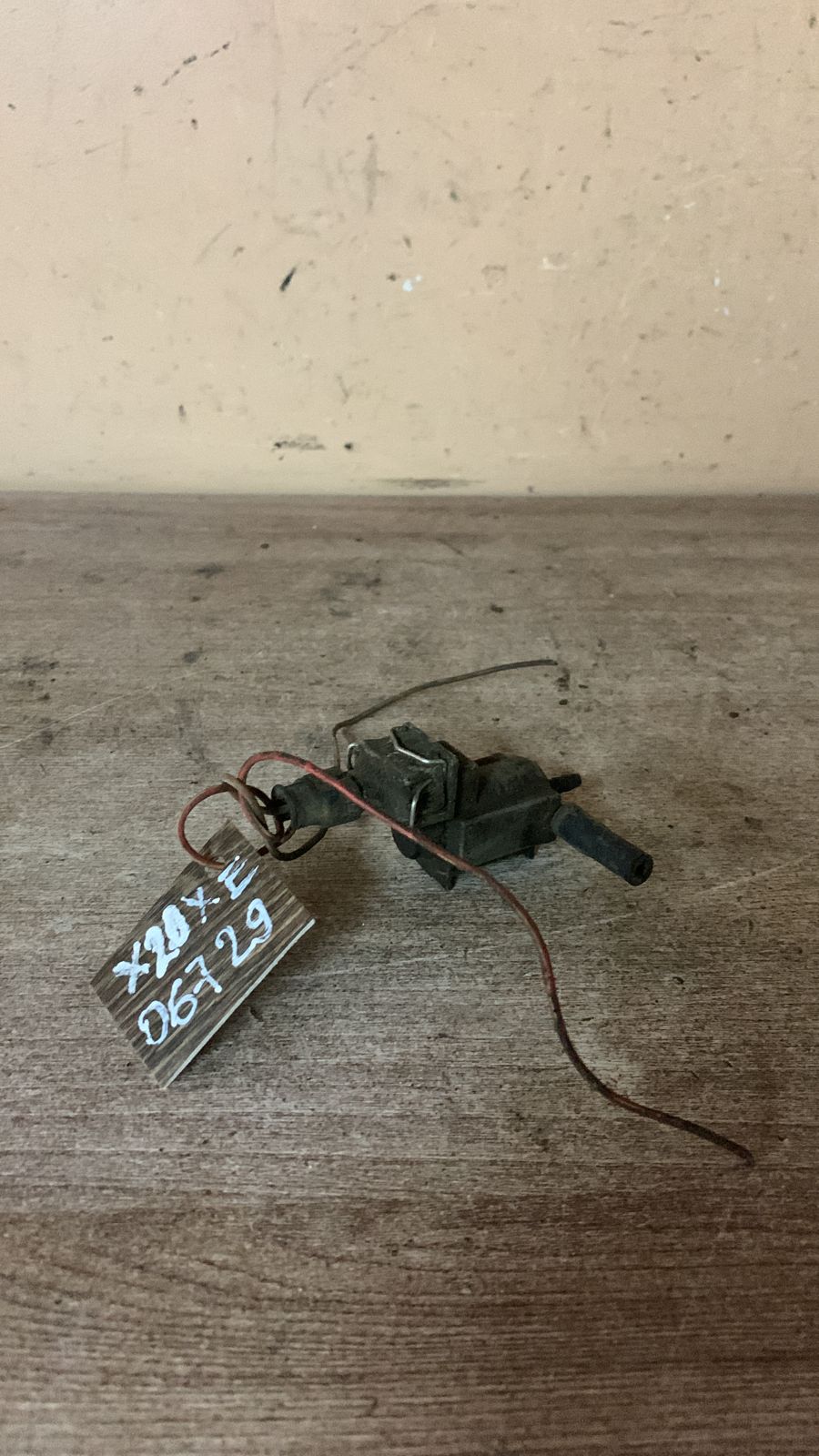 Opel Vectra B Клапан электромагнитный OPEL VECTRA B (1995-1999)  90530543