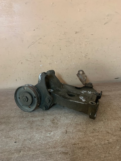 Nissan Almera N16 Кронштейн генератора NISSAN ALMERA N16 (2000-2006) 11910-BM700 11910BM700