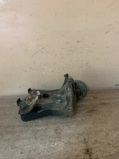 Nissan Almera N16 Кронштейн генератора NISSAN ALMERA N16 (2000-2006) 11910-BM700 11910BM700