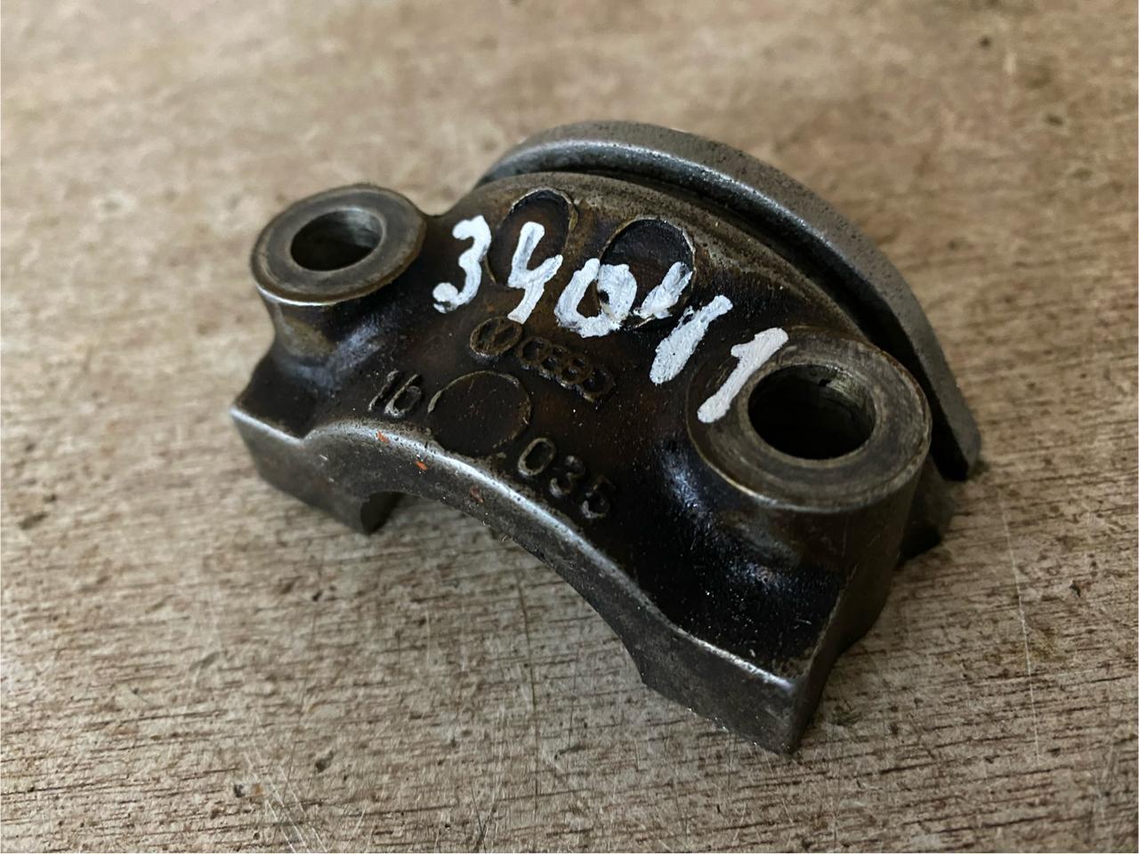 Audi 100-200 [44] Бугель распредвала Audi 100 (44) KU 035