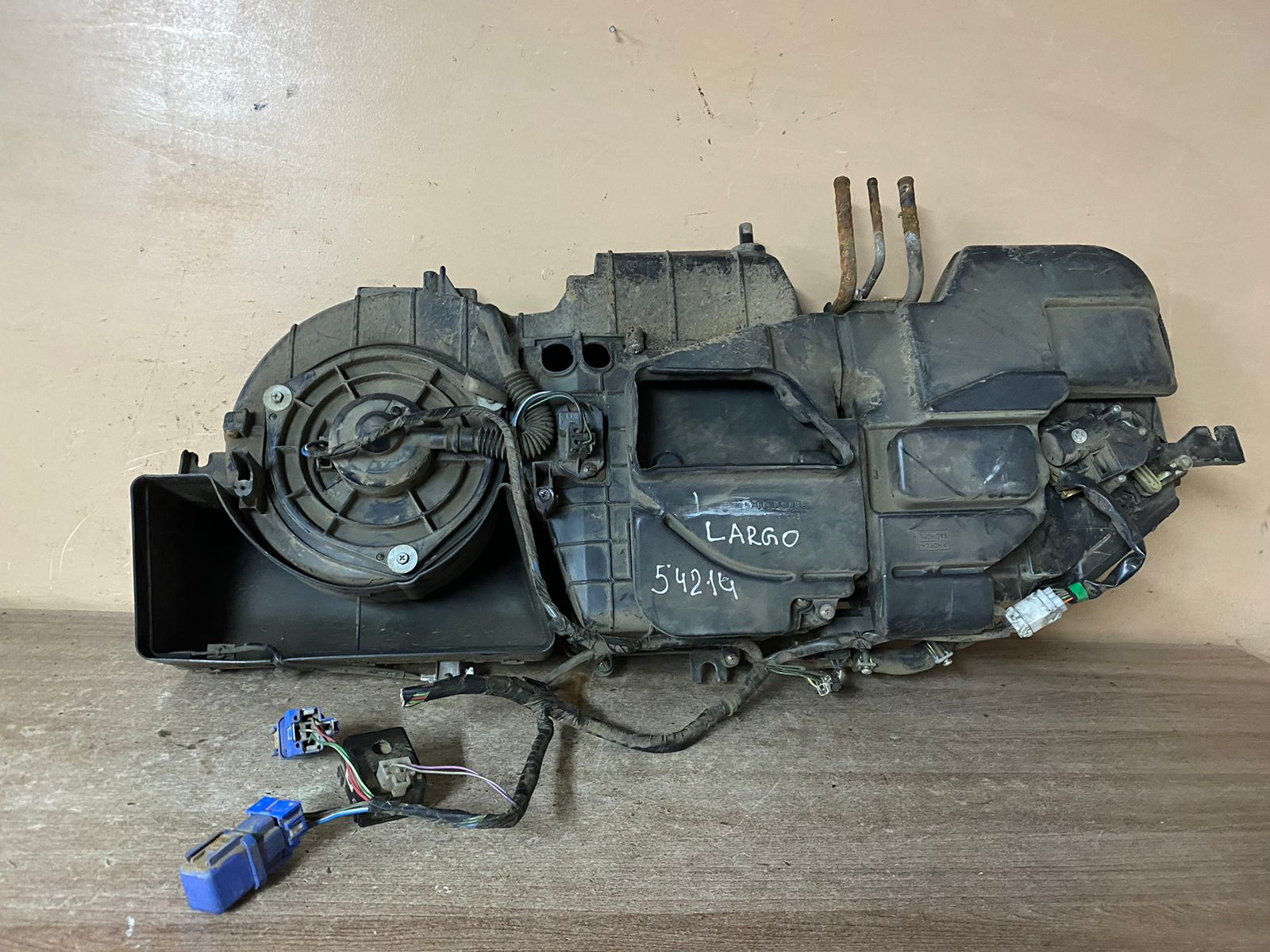Nissan Largo Отопитель салона задний ( печка) Ниссан Ларго VNW30 CD20  273001C011