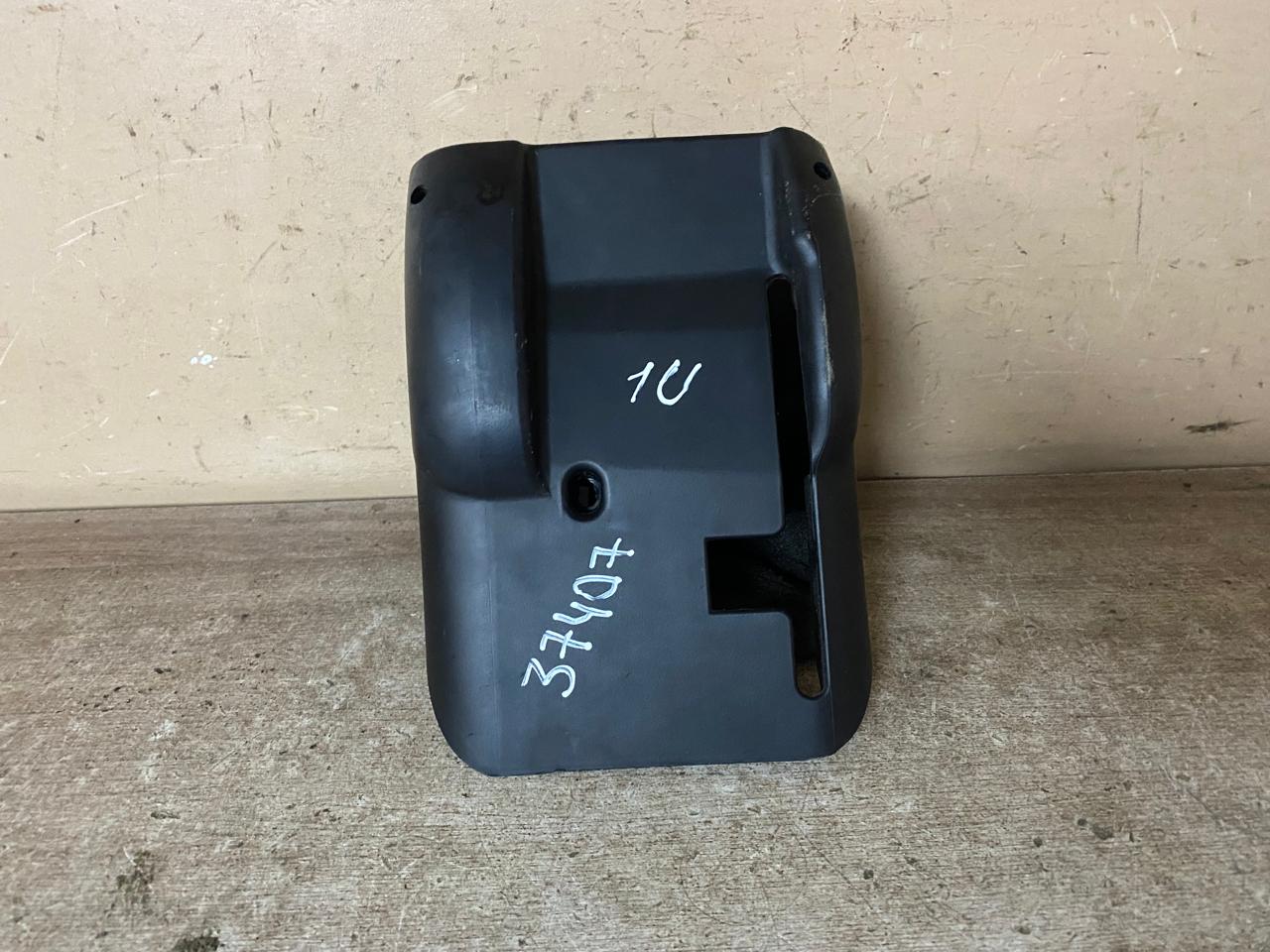 Skoda Octavia (A4 1U-) Кожух рулевой колонки Шкода Октавия А4 8L1953516+8L1953515 Кожух рулевой колонки верхний A3 (8L1) 1996-2003;Octavia (A4 1U-) 2000-2011;Octavia 1997-2000 (8L1953515) Кожух рулевой колонки нижний Octavia 1997-2000 (8L1953516 8L1953516AQ4)