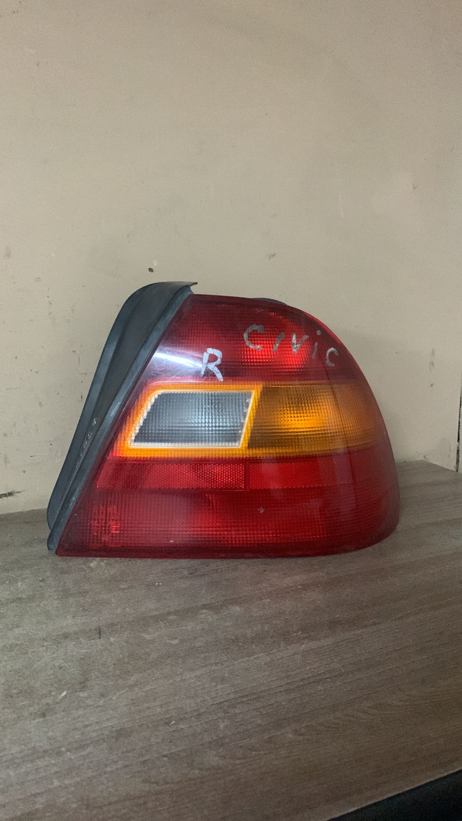 Honda Civic Aerodeck Фонарь задний правый для Honda Civic (MA, MB 5HB) 1995-2001  (х/б) 33500ST3G01