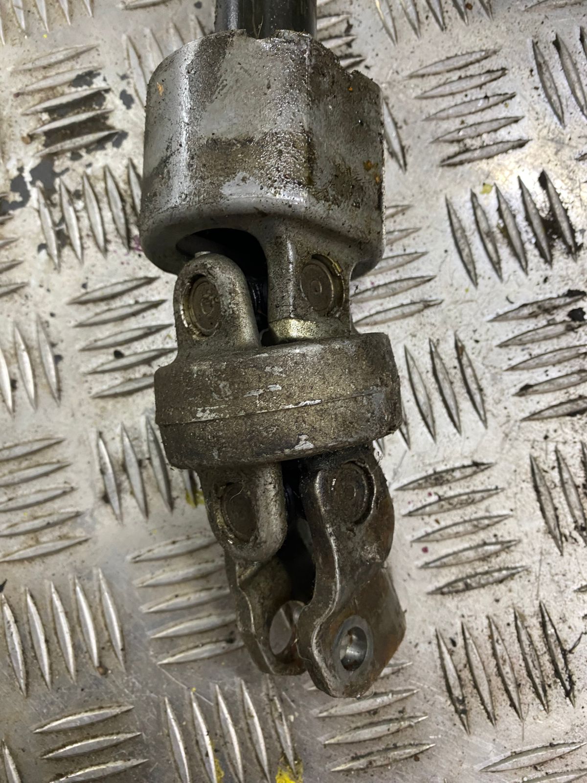 Volkswagen Passat B5 1996-2000 Кардан рулевой (от рейки) PASSAT B5 1996-2000 3B0419502D