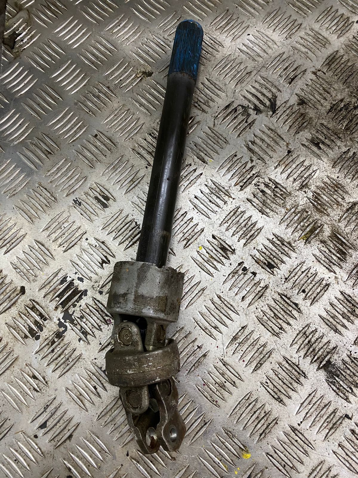 Volkswagen Passat B5 1996-2000 Кардан рулевой (от рейки) PASSAT B5 1996-2000 3B0419502D