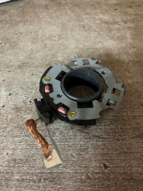 Узел щеточный стартера A-4/A-6/VW PASSAT 96- 136557 TOYOTA AVENSIS /CARINA E  Cargo  SHB6557 KRAUF   SHB8557MG132808MTT3640986018701SHB6557KSJAPMTT364J5212118