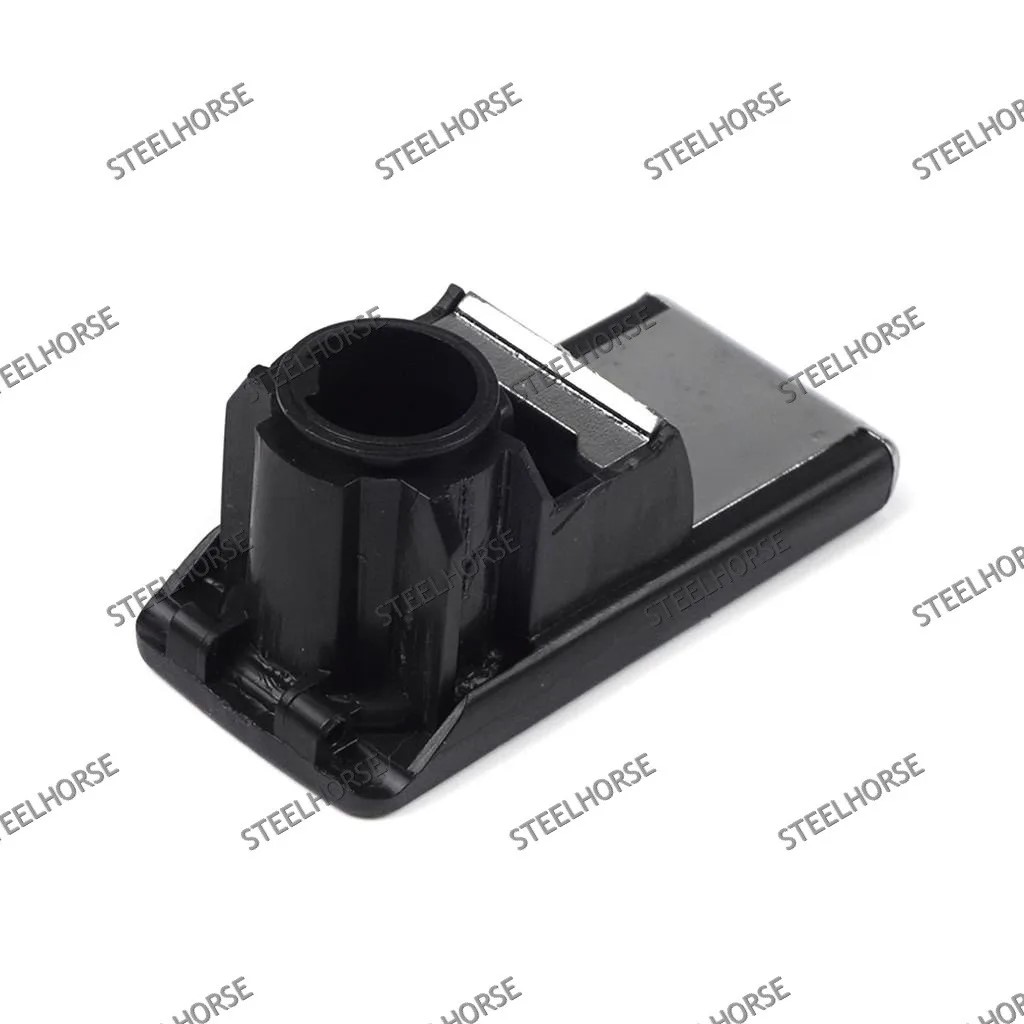 Ручка бардачка Mercedes W204; W212 (черная) A20468000989F45; A20468009989F45; A2046800098; A2046800998 MH-9319