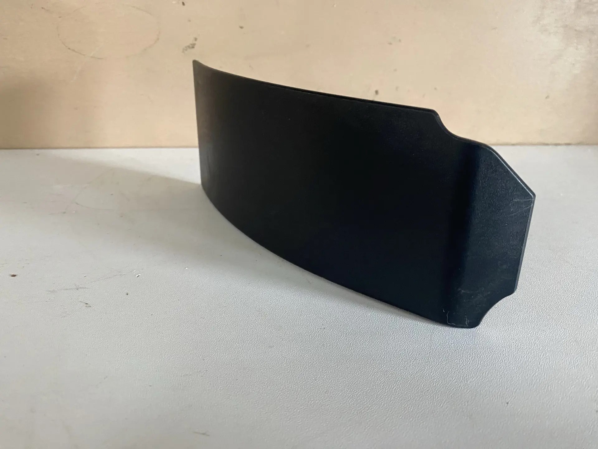 Накладка левого фонаря Toyota Rav 4 XA50 2019- 8149842010