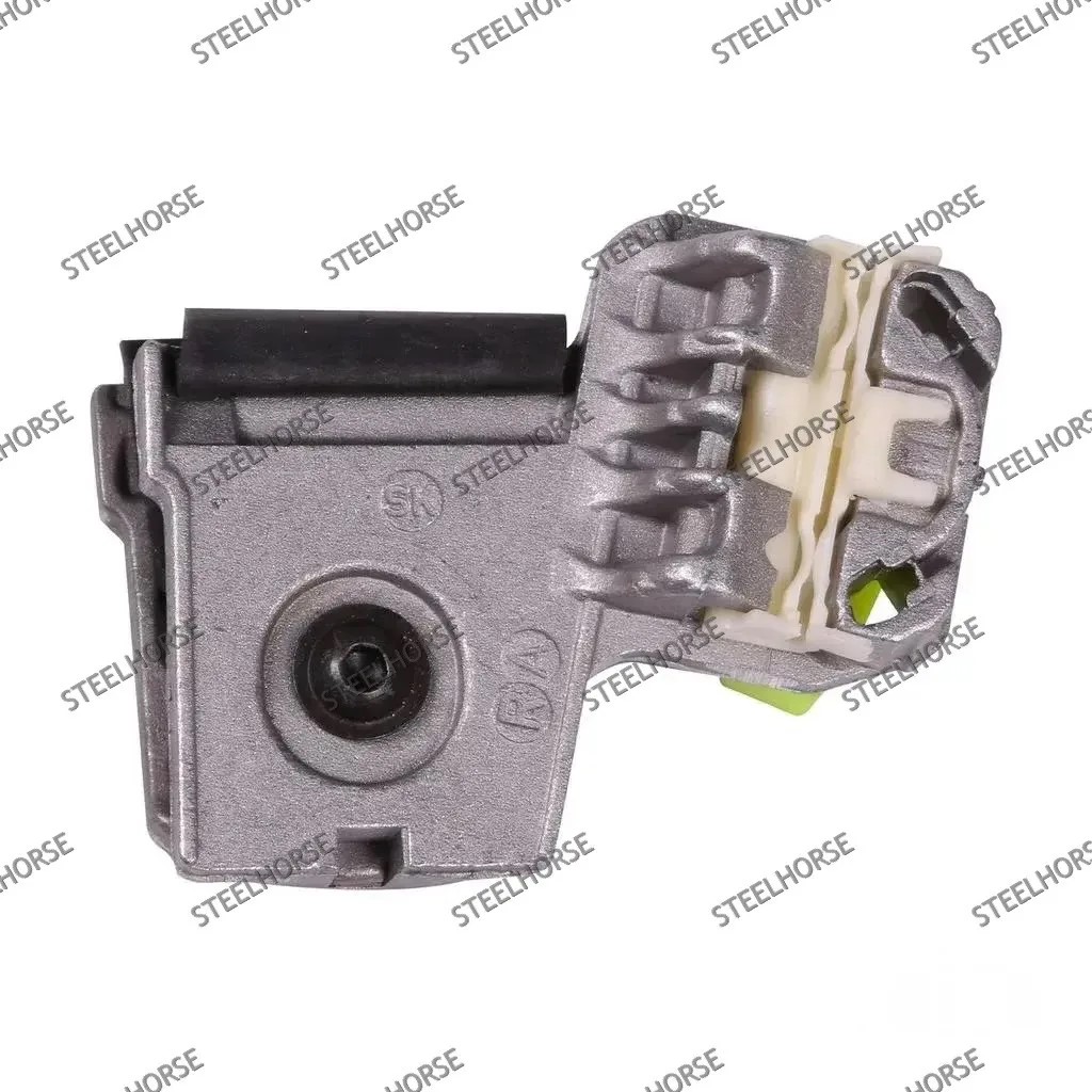 Volkswagen Golf IV-Bora Стеклоподъемник (ремкомплект зажим) передний правый (RA) VW Golf4; Bora 1997-2005 (2/3; 4/5 дверный) 1J3837462H; 1J3837462D; 1J4837462J; 1JM898462; 1JM898462B; 1JM898462A; 1J4837462F YH-9641