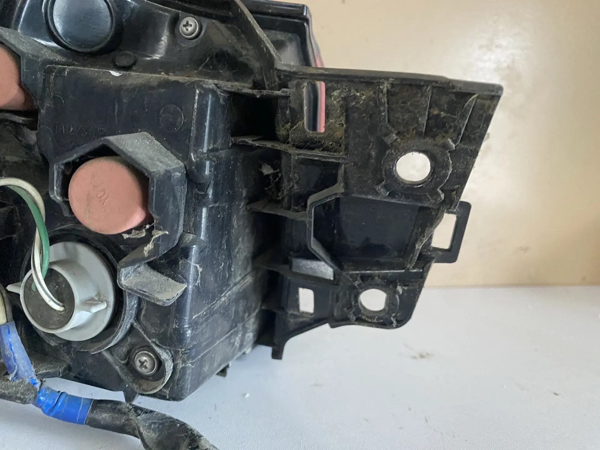 Фонарь задний правый Toyota Rav 4 XA50 2019- (ДЕФЕКТ) 8155142230