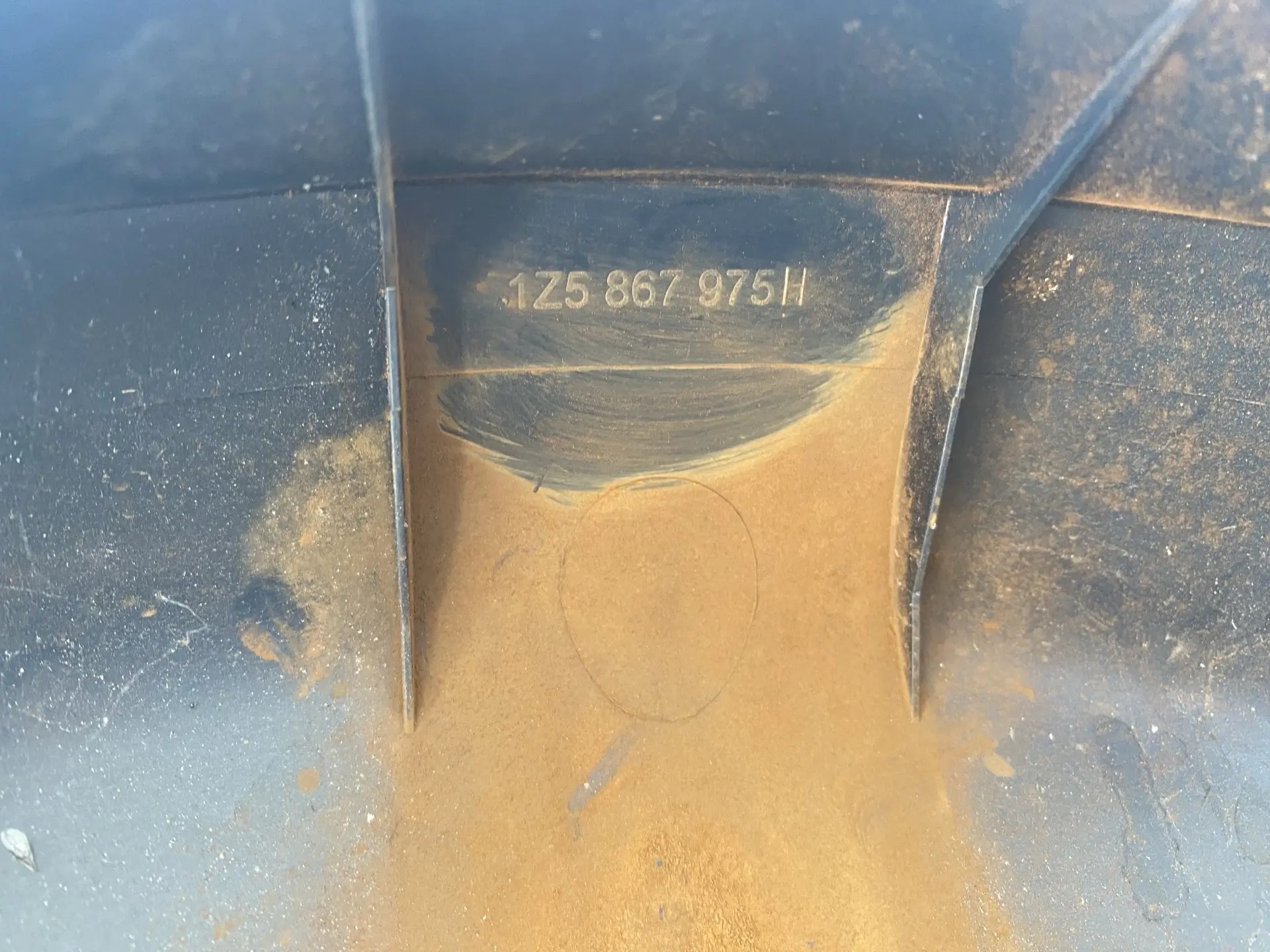 Skoda Octavia (A5 1Z-) Обшивка крышки багажника Skoda Octavia A5 (лифтбэк) 2011 1Z5867975H 1Z5867975H47H