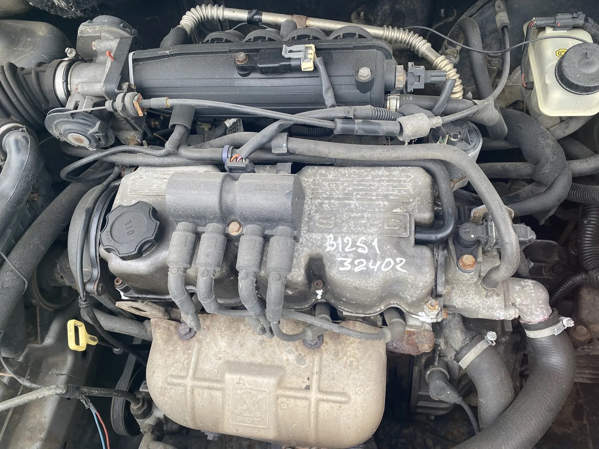 Chevrolet Aveo (T250) - T255 Двигатель Chevrolet Aveo 1.2 B12S1 2003-2011. На автомобиле приехали своим ходом, сделано видео работы двигателя. (цена указана за голый ДВС) Автомобиль снят с учета ДКП имеется. B12S1 009352 KC2. Видео по запросу.