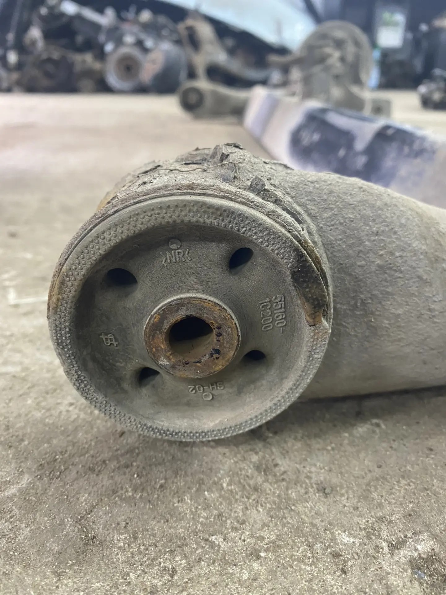 Hyundai Getz Балка задней подвески в сборе Hyundai Getz 2002-2010 551001C200