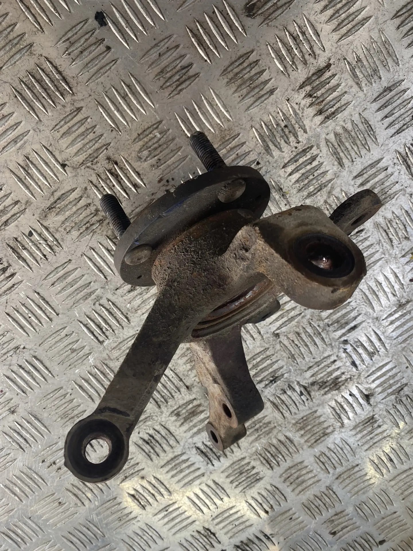 Hyundai Getz Кулак поворотный правый Hyundai Getz 2002-2010 (без ABS) 517161C010