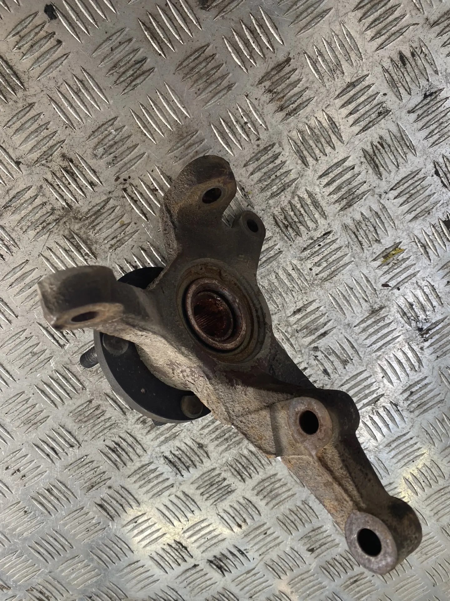 Hyundai Getz Кулак поворотный правый Hyundai Getz 2002-2010 (без ABS) 517161C010