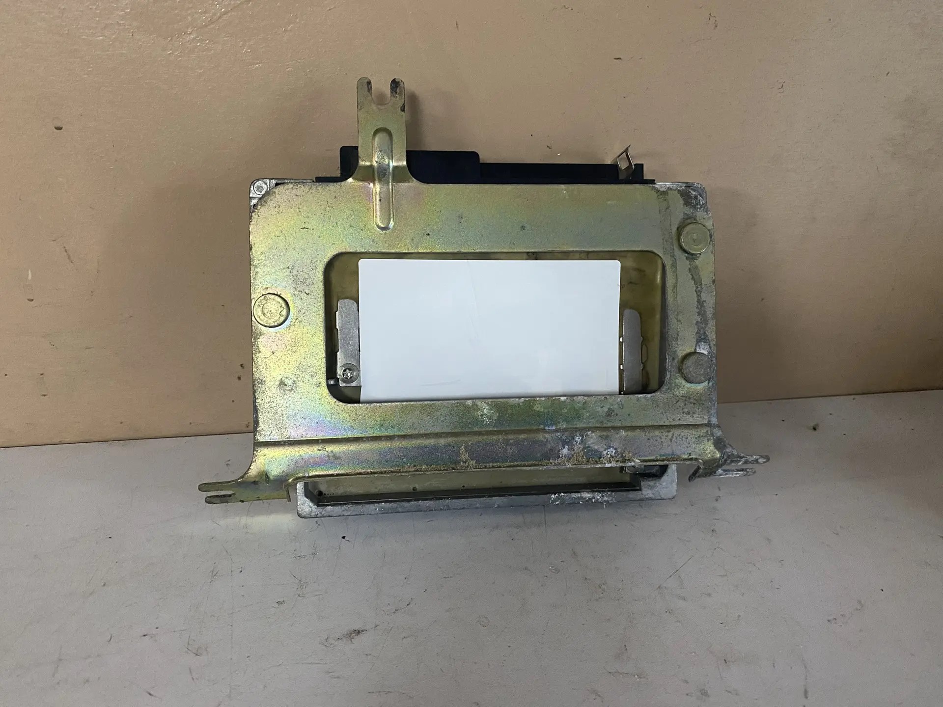 Kia Sephia Блок управления двигателем ЭБУ Kia Sephia 1993-1997 1.5 K103735110B