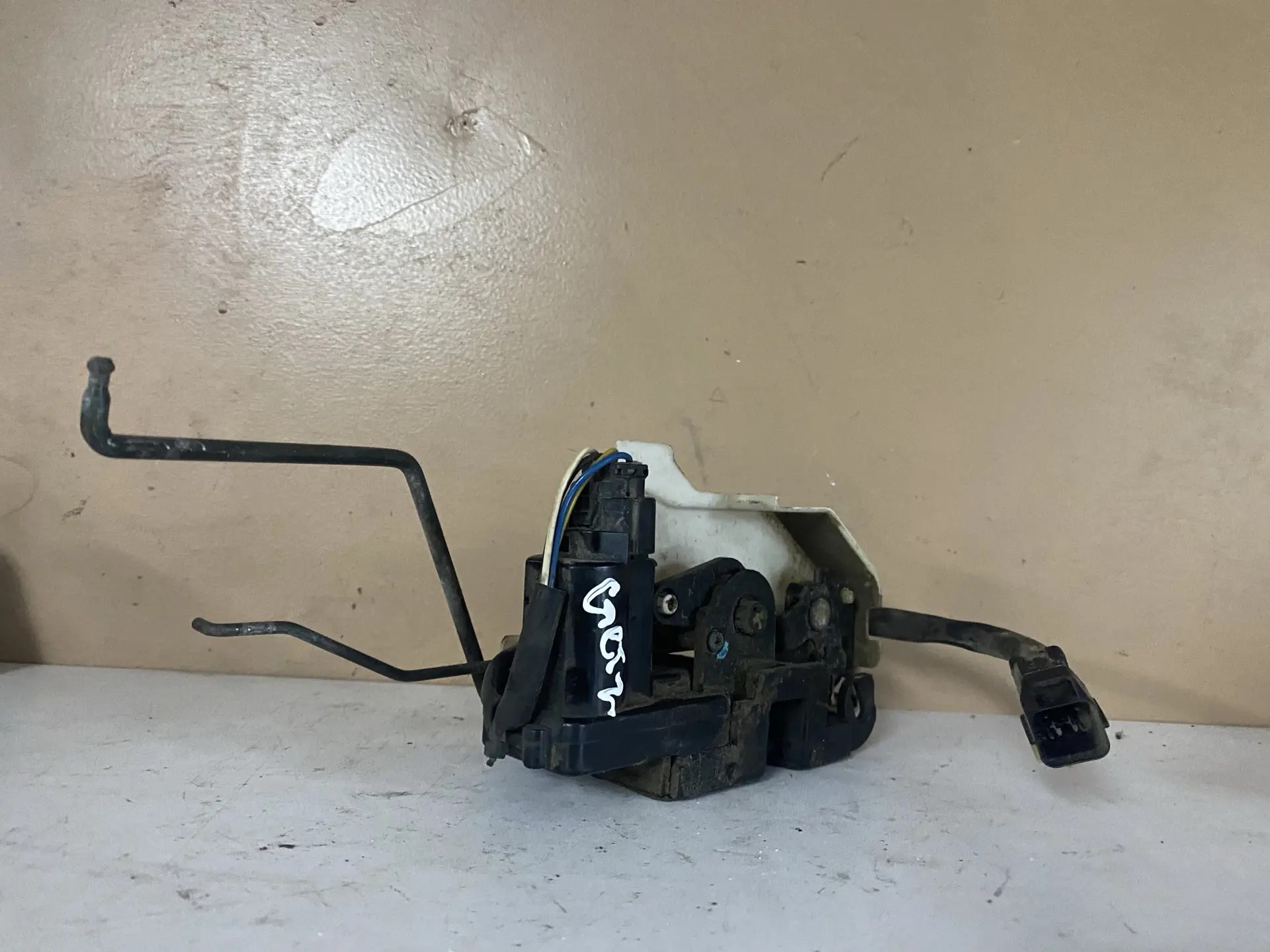 Hyundai Getz Замок двери передней левой Hyundai Getz 2002-2010 813101C011