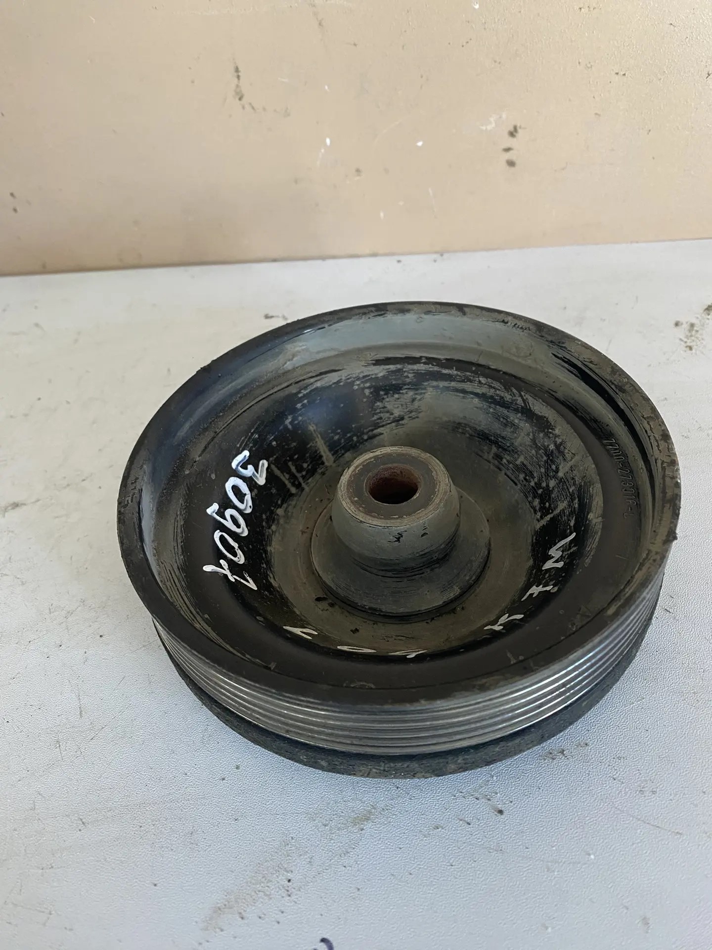Renault Logan 2005-2014 Шкив коленвала Renault Logan 1.6 K7M 2006-2014 7700273916